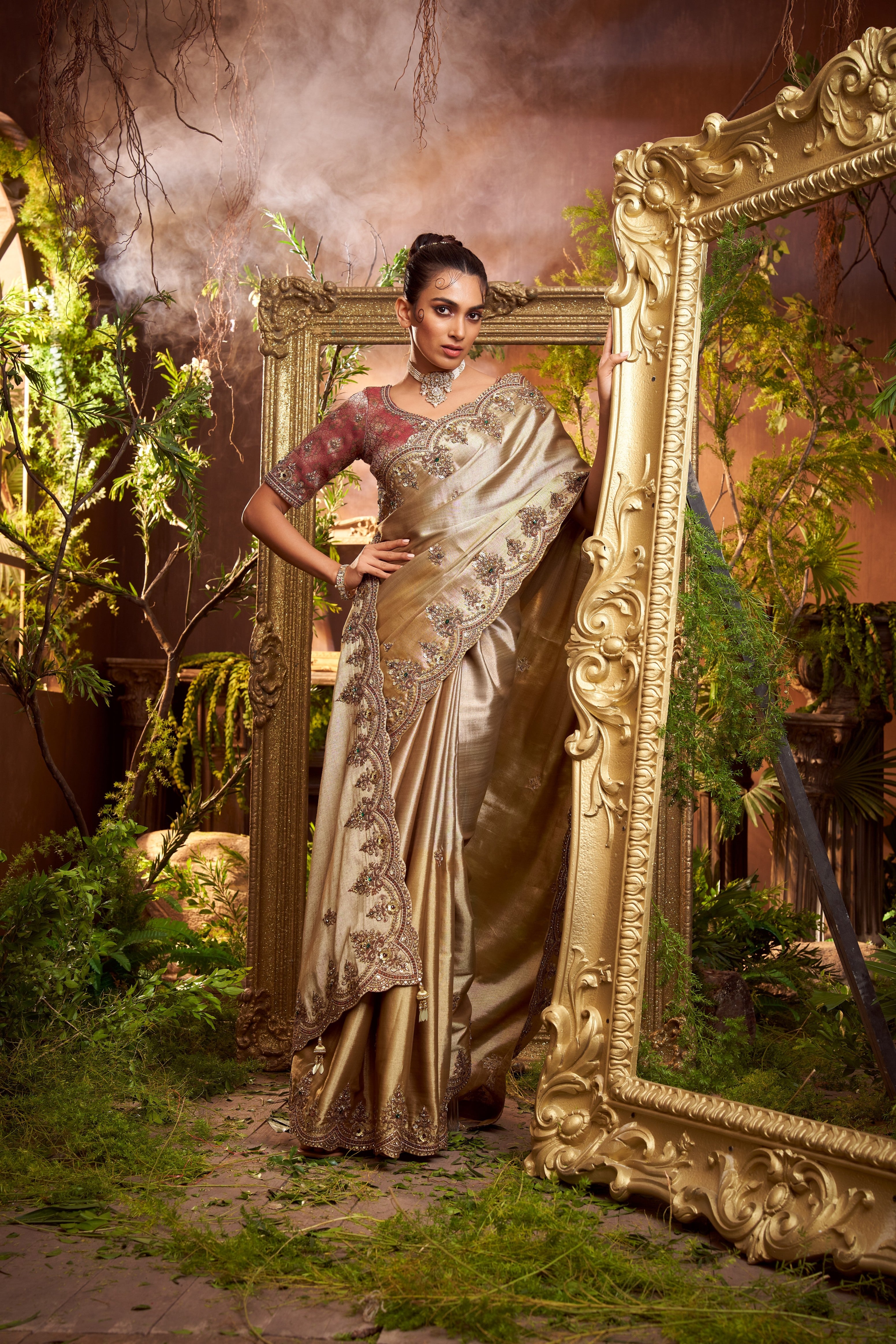 Gold Giraffe Viscose Silk Weaving Saree